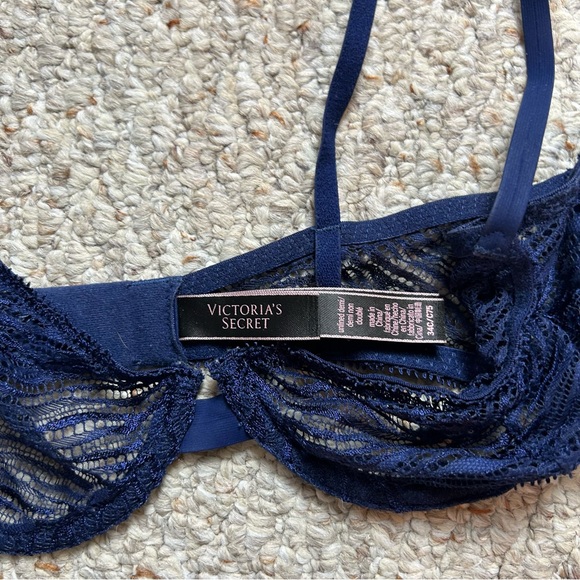 Victorias Secret Blue Unlined Demi Bra Womens 34C Lace Adjustable Strap Wired - Picture 8 of 10